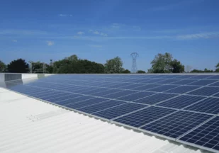 Nouvelles réglementations panneaux photovoltaïques 2025