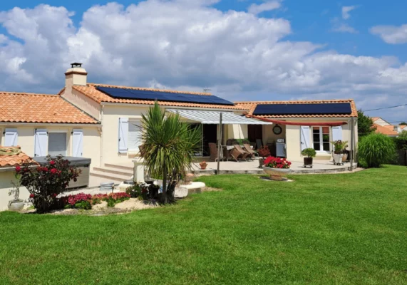 MINIATURE PARTICULIER PANNEAUX SOLAIRES UR TOITURE