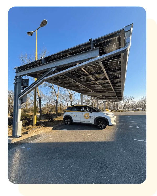 Ombrière solaire photovoltaïque professionnel 1