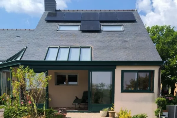 Panneaux solaires sur toit12