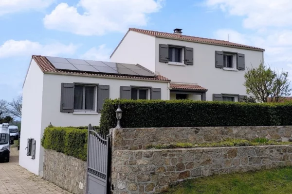 Panneaux solaires sur toit15