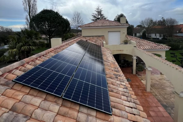 Panneaux solaires sur toit25